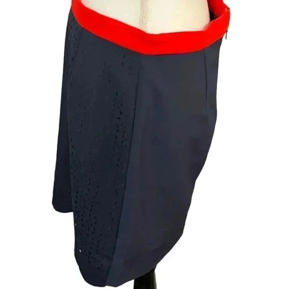 Pixley size M navy eyelet skirt with red waist and scalloped bottom EUC - Picture 3 of 7